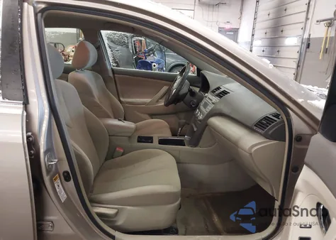 2007 Toyota Camry Le z USA, uszkodzony, nr VIN 4T1BE46K37U063392